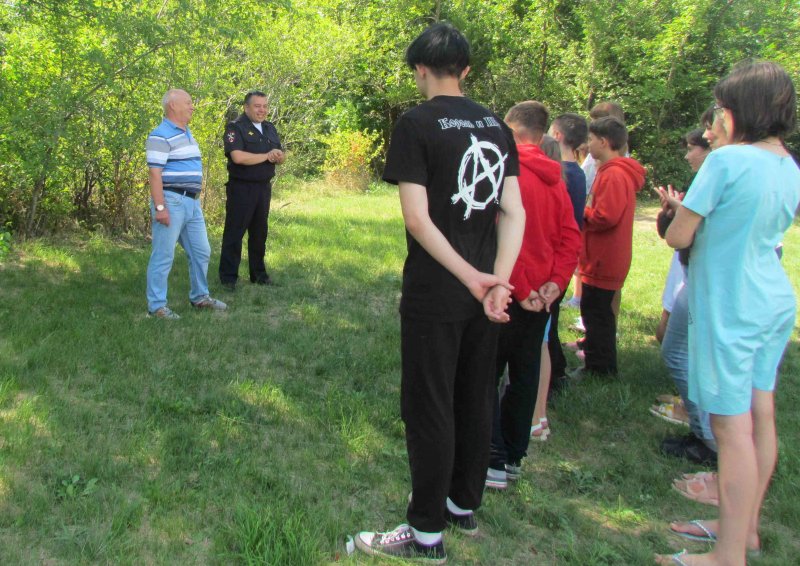В Красноармейском районе полицейские и общественники провели для детей «Зарядку со стражем порядка»